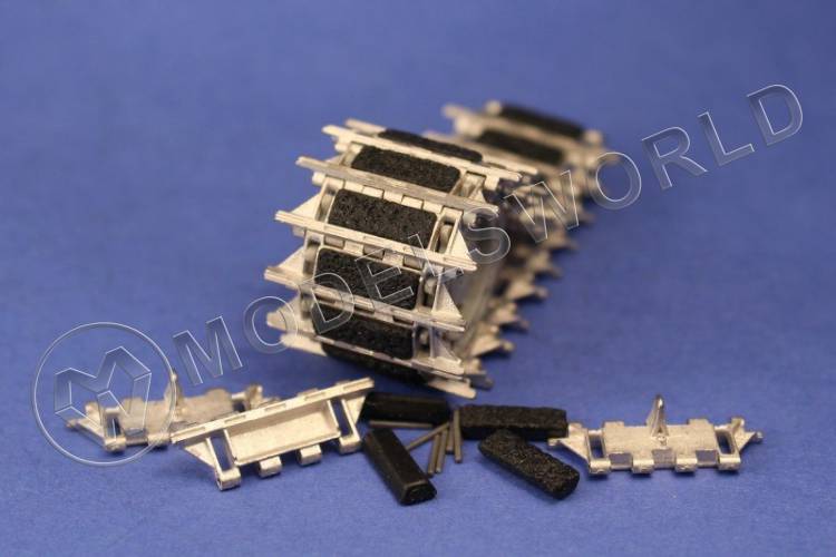 Траки для Chieftain изношенные. Масштаб 1:35 - фото 1