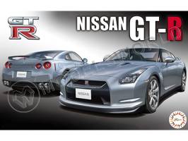 Склеиваемая пластиковая модель автомобиль Nissan GT-R. Масштаб 1:24