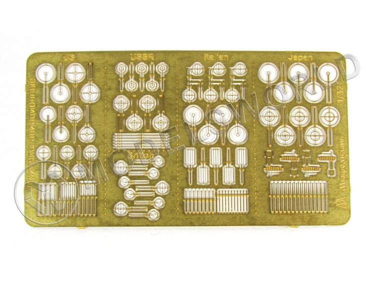 Фототравление Прицелы авиационные WWII. Масштаб 1:32 - фото 1