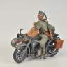 Склеиваемая пластиковая модель Немецкий мотоцикл БМВ Р-12 с коляской и экипажем. Масштаб 1:35