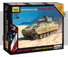 Склеиваемая пластиковая модель Американский БМП "Брэдли" М2А2. Масштаб 1:100